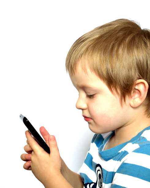 child-and-phone-1330009422eaw